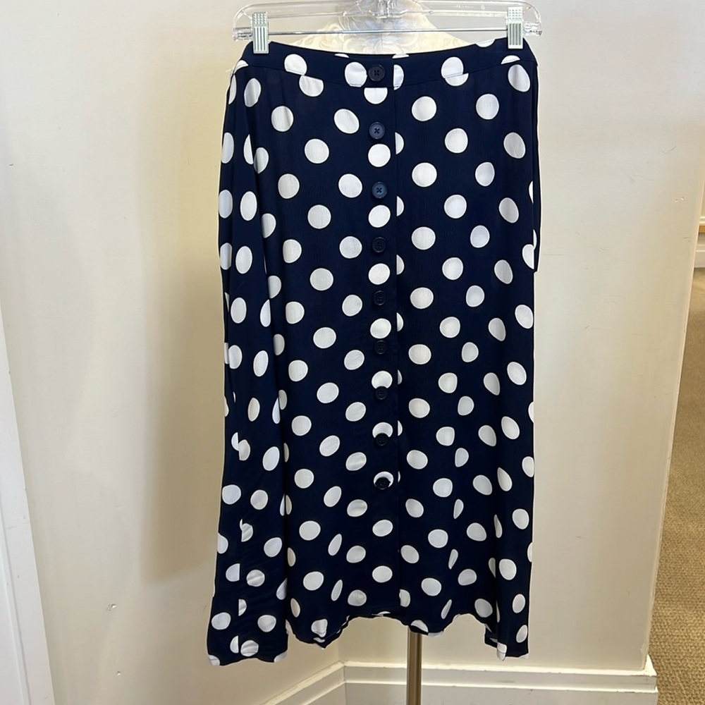 Navy & White polka dot Talbots midi skirt in a 20 Woman’s Petite